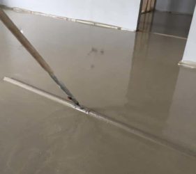 Fast Floor Screed_pour over UFH_with Mobile Screed Factory