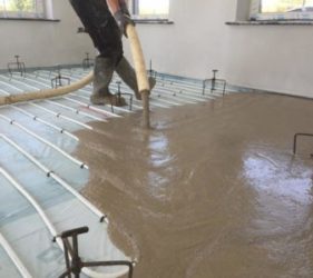 Fast Floor Screed_pour in Cavan over UFH_Mobile Screed Factory